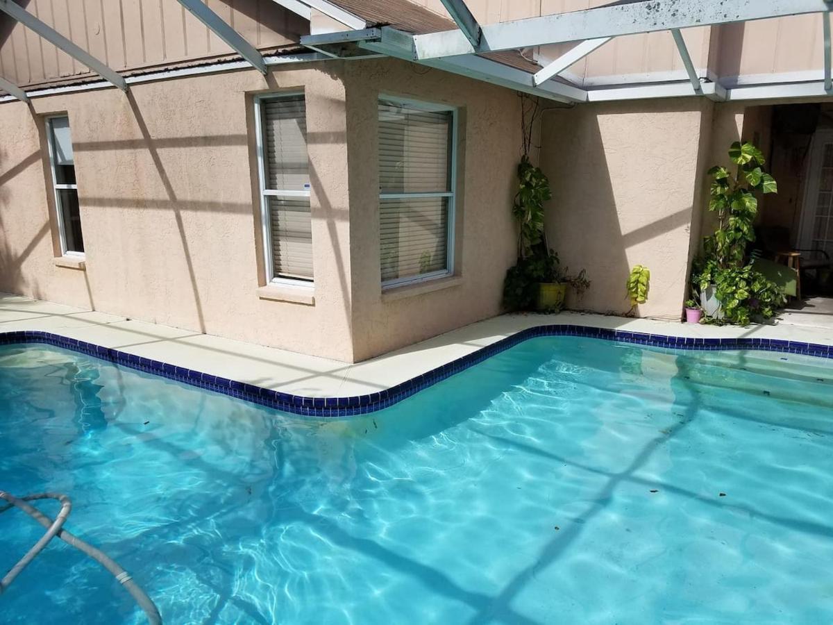Cozy And Conveniently Located Pool Home With Free Wifi Tampa Eksteriør billede